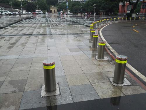 四平升降路桩七号